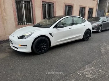 Tesla Model 3 2023 — миниатюра 2