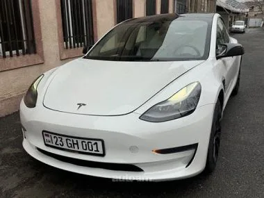 Tesla Model 3 2023 — фото 1, купить с доставкой в Москву