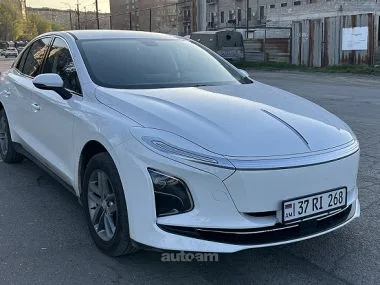 Hongqi E-QM5 2025 — миниатюра 2
