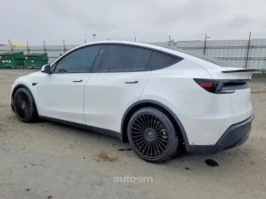 Tesla Model Y 2026 — миниатюра 2