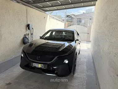 Mazda EZ-60 2025 — фото 1, купить с доставкой в Москву