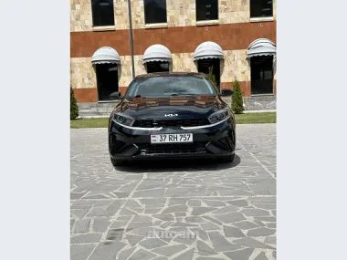 Kia Forte LXS 2023 — миниатюра 2
