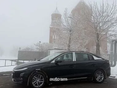 Hongqi E-QM5 2025 — миниатюра 2