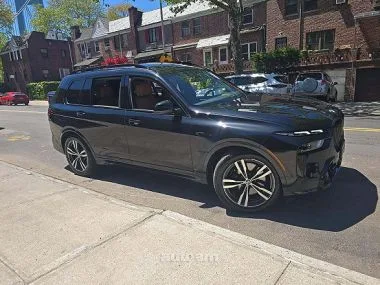 BMW X7 2025 — миниатюра 2