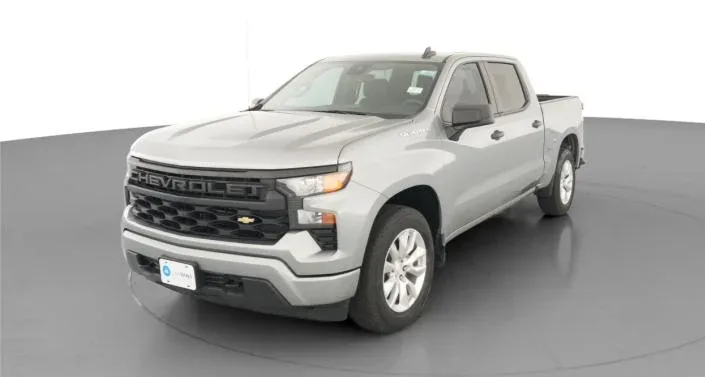 Chevrolet Silverado 1500 Crew Cab Custom 2024 — фото 1, купить с доставкой в Москву