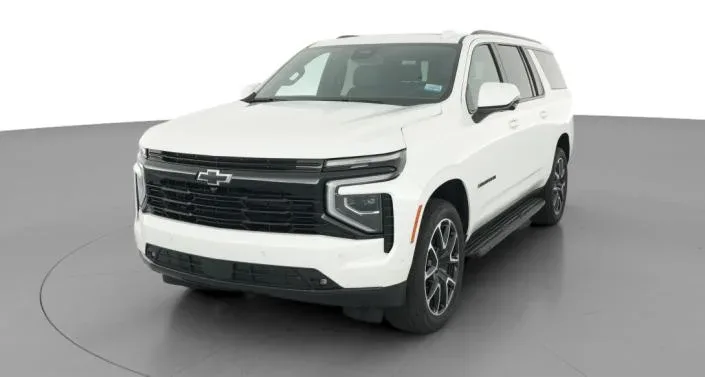 Chevrolet Suburban RST 2025 — фото 1, купить с доставкой в Москву