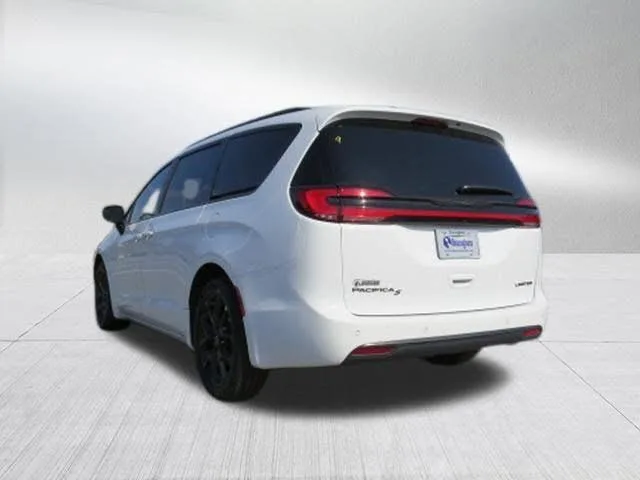 Chrysler Pacifica Limited 2025 — миниатюра 2