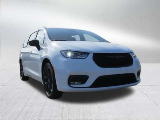 Chrysler Pacifica Limited 2025 — миниатюра 3