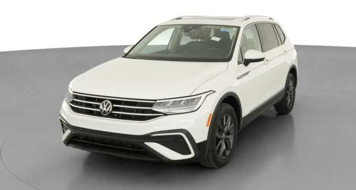Volkswagen Tiguan SE 2022 — фото 1, купить с доставкой в Москву