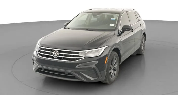 Volkswagen Tiguan SE 2023 — фото 1, купить с доставкой в Москву