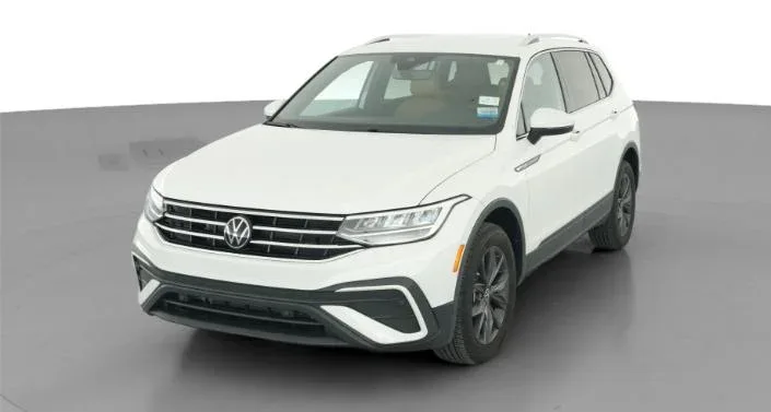 Volkswagen Tiguan SE 2023 — фото 1, купить с доставкой в Москву
