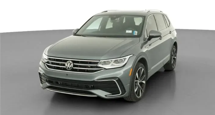 Volkswagen Tiguan SEL R-Line 2023 — фото 1, купить с доставкой в Москву