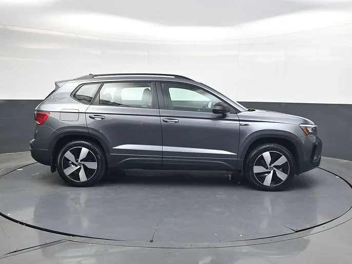 Volkswagen Taos S 2024 — фото 1, купить с доставкой в Москву