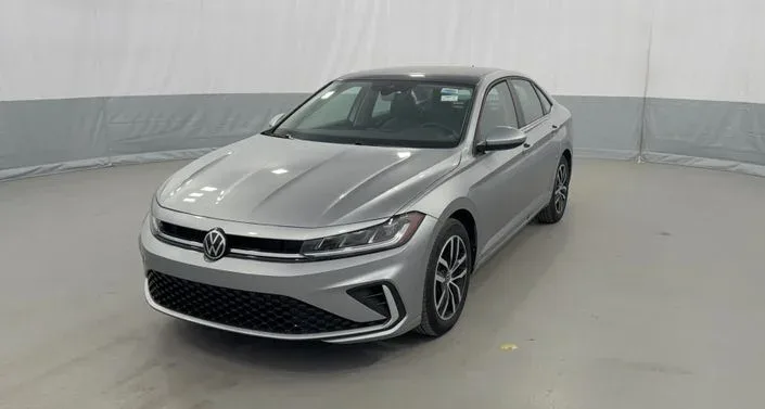Volkswagen Jetta SE 2025 — фото 1, купить с доставкой в Москву