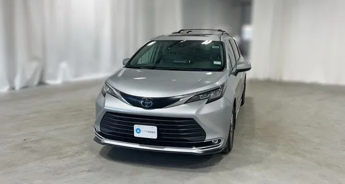 Toyota Sienna XLE 8-Passenger 2023 — фото 1, купить с доставкой в Москву