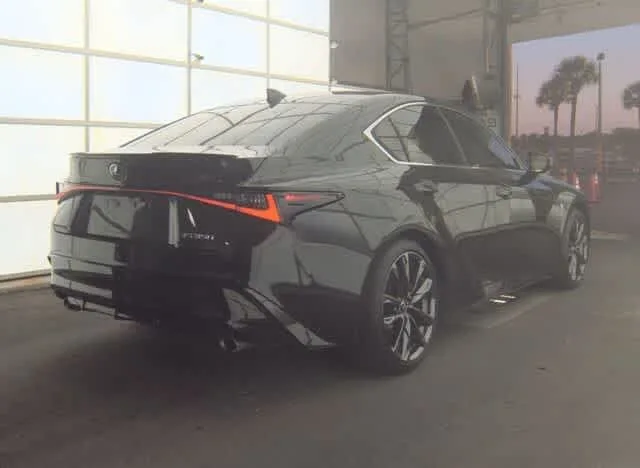Lexus IS F SPORT 2023 — миниатюра 2
