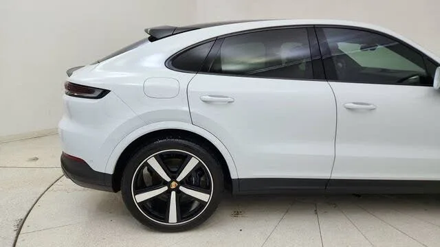 Porsche Cayenne 2025 — миниатюра 3