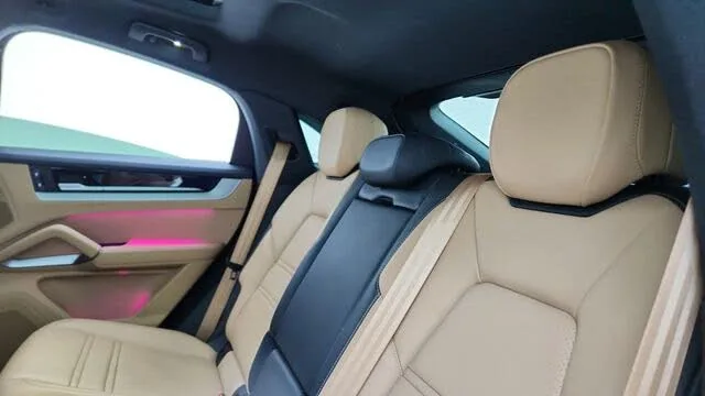 Porsche Cayenne 2025 — миниатюра 5