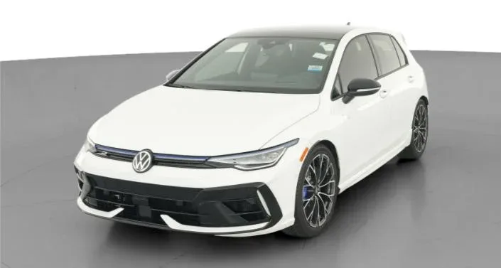 Volkswagen Golf R 2025 — фото 1, купить с доставкой в Москву