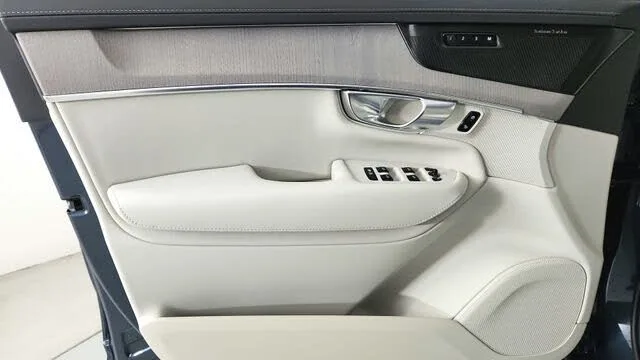 Volvo XC90 B6 Ultra 2026 — миниатюра 3