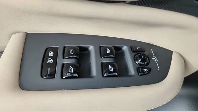 Volvo XC90 T8 Plus 2026 — миниатюра 4