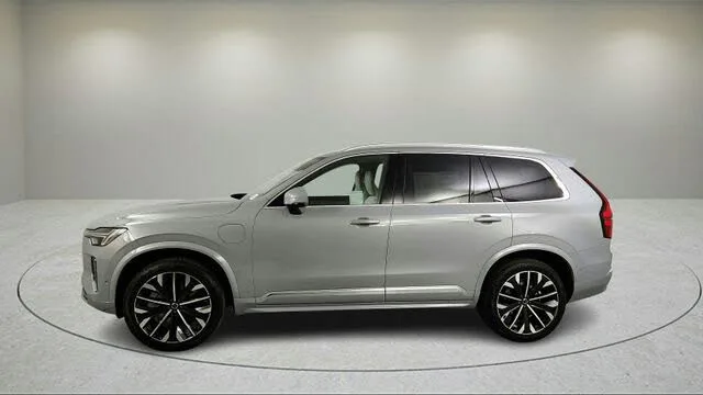 Volvo XC90 T8 Ultra 2026 — миниатюра 3
