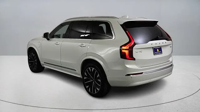Volvo XC90 T8 Ultra 2026 — миниатюра 3