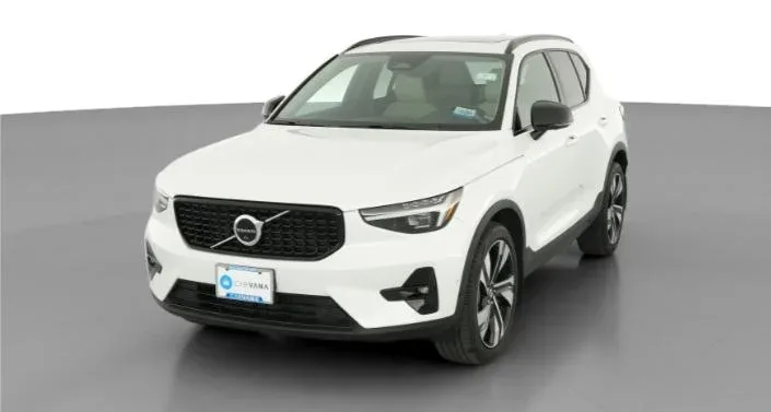 Volvo XC40 B5 Ultimate Dark 2023 — фото 1, купить с доставкой в Москву