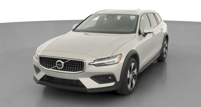 Volvo V60 B5 Plus 2025 — фото 1, купить с доставкой в Москву