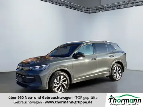 Volkswagen Tiguan Life 1.5 eTSI DSG 4xSHZ ACC AHK AUT LM 2025 — фото 1, купить с доставкой в Москву