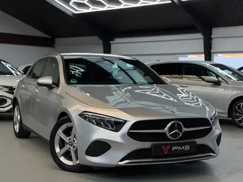 Mercedes-Benz A 200 Luxury Line Facelift CarPlay Camera 2023 — фото 1, купить с доставкой в Москву