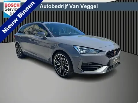 Cupra Leon Sportstourer 1.4 e-Hybrid VZ Performance 245 PK na 2024 — фото 1, купить с доставкой в Москву