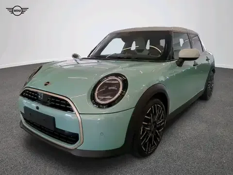 MINI Cooper C Favoured Trim 2025 — фото 1, купить с доставкой в Москву
