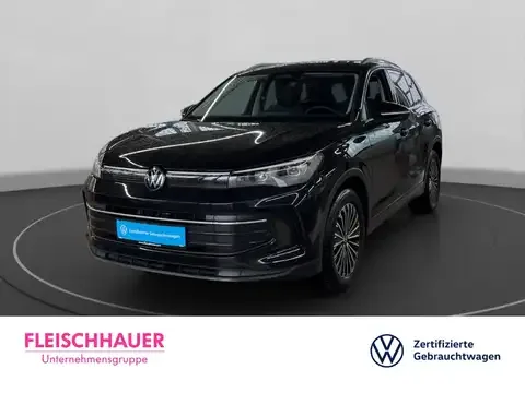 Volkswagen Tiguan 1.5 eTSI AHK el. LEDPlus Winterpaket Lenkradheizg. 2024 — фото 1, купить с доставкой в Москву
