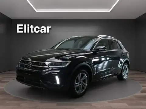 Volkswagen T-Roc 1.5 TSI ACT DSG R-Line 2025 — фото 1, купить с доставкой в Москву