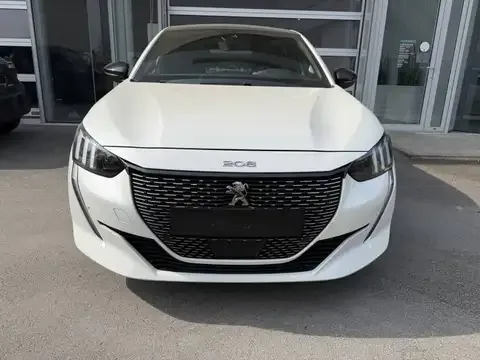 Peugeot 208 2 1.5 BlueHDi 100 MAN6 S&S GT Pack 2022 — фото 1, купить с доставкой в Москву