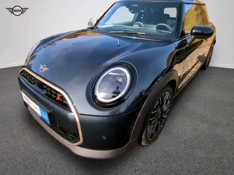 MINI Cooper S Favoured Trim 2025 — фото 1, купить с доставкой в Москву