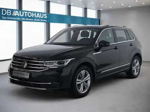 Volkswagen Tiguan Elegance 2.0 TSI 4MOTION DSG 2023 — фото 1, купить с доставкой в Москву