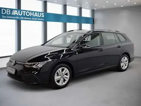 Volkswagen Golf Life 1.0 TSI 2023 — фото 1, купить с доставкой в Москву