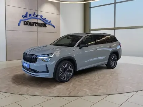 Skoda Kodiaq Sportline 1,5TSI aAHK/20*Alu/DCC/Matrix/Navi/ACC/e 2026 — фото 1, купить с доставкой в Москву