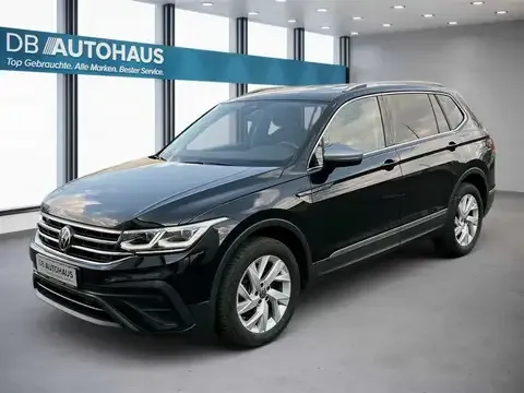 Volkswagen Tiguan Allspace Life 2.0 TDI DSG 2023 — фото 1, купить с доставкой в Москву