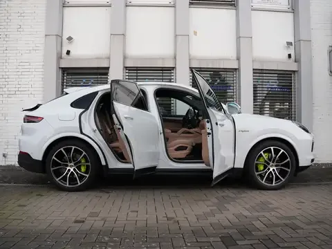 Porsche Cayenne E-Hybrid Coup PLATINUM-INNODRIVE-LEDER BEIGE 2023 — фото 1, купить с доставкой в Москву