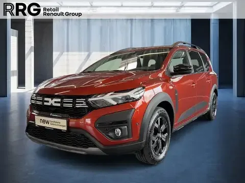 Dacia Jogger 1.6 E-TECH Hyb 140 Extreme 7-Spl. 2023 — фото 1, купить с доставкой в Москву