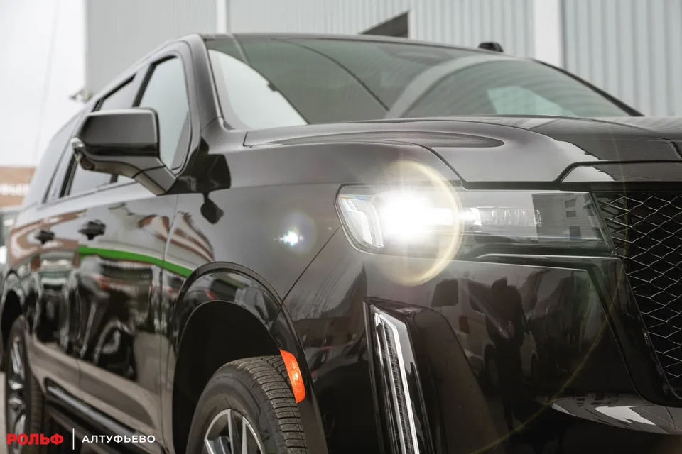 Cadillac Escalade 2023 — миниатюра 3