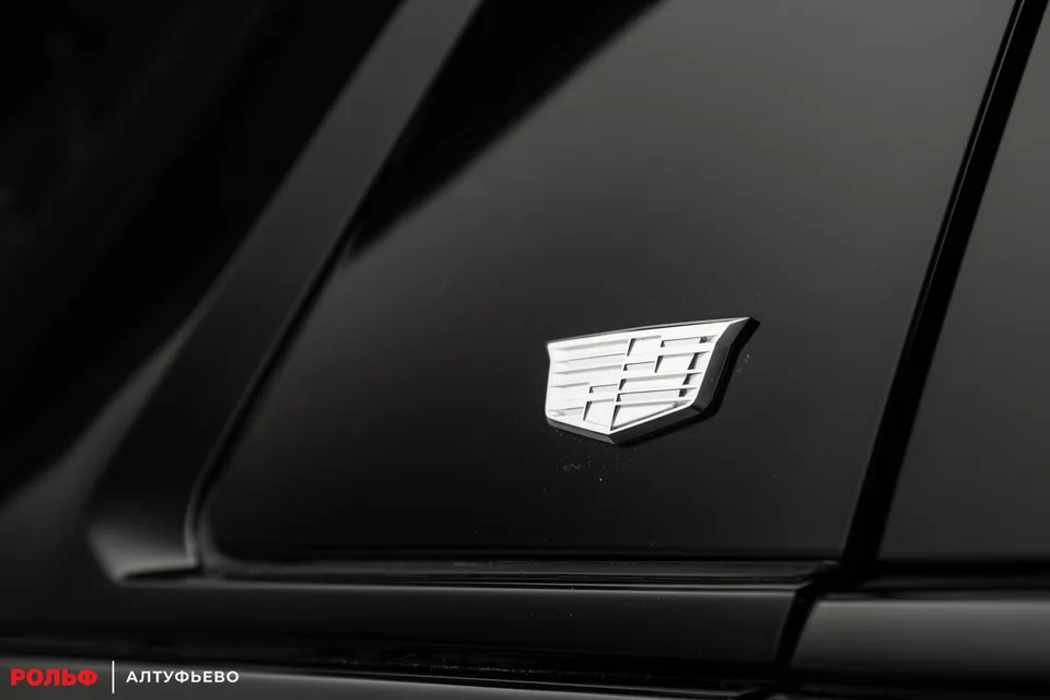 Cadillac Escalade 2023 — миниатюра 3