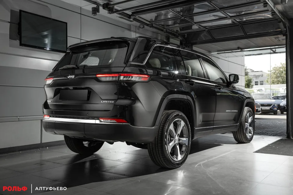 Jeep Grand Cherokee 2023 — миниатюра 2