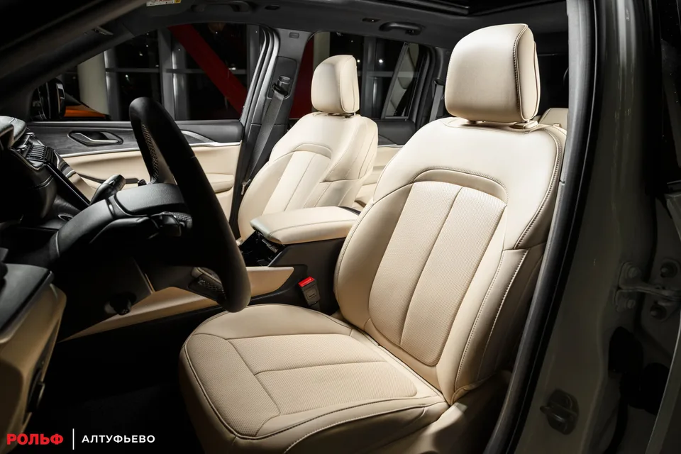 Jeep Grand Cherokee 2023 — миниатюра 5