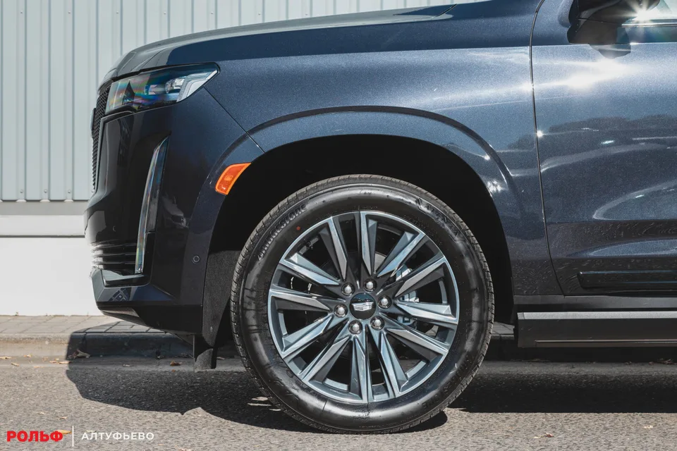 Cadillac Escalade 2023 — миниатюра 3