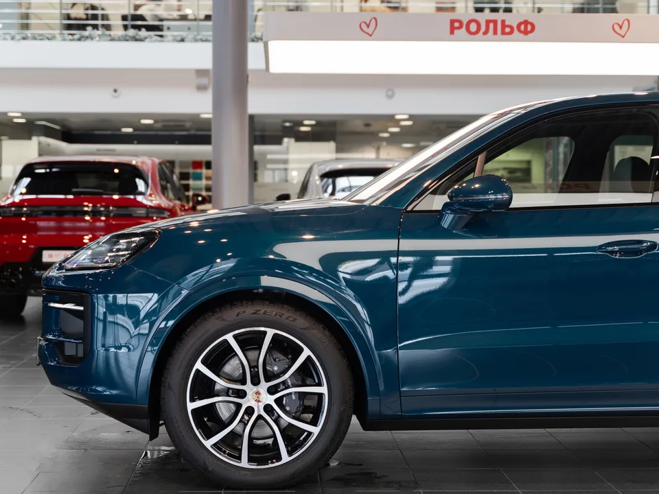 Porsche Cayenne 2024 — миниатюра 3