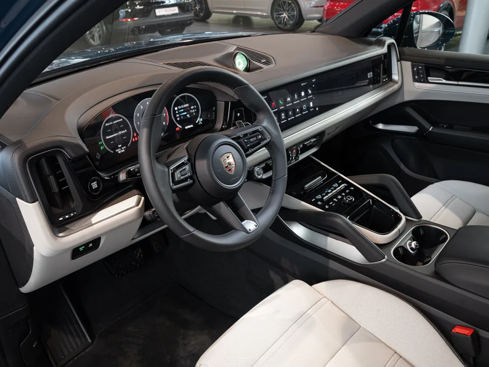 Porsche Cayenne 2024 — миниатюра 5